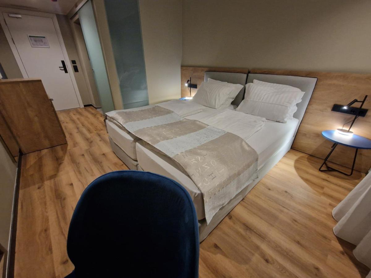 Hotel Wehra Wehr  Zewnętrze zdjęcie